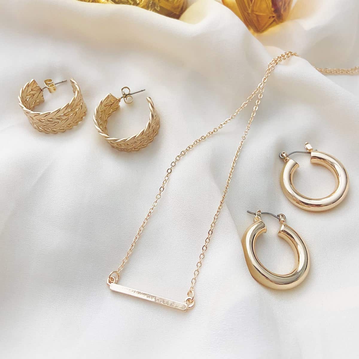 Elegant handcrafted pendant for women – perfect for gifting